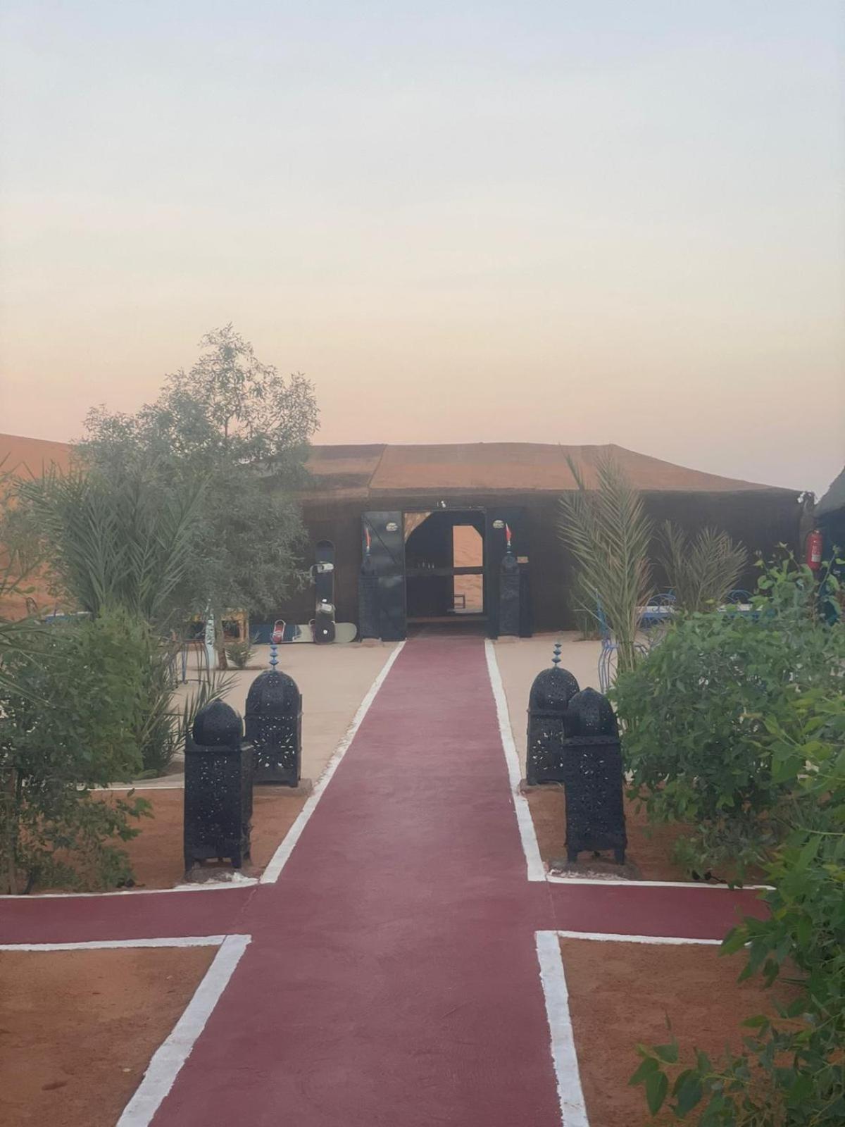 Merzouga Camel Trekking Camp Exteriör bild